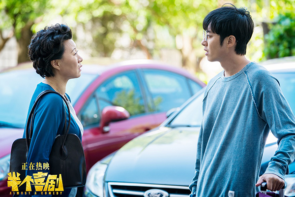 市公安局党委委员、政治部主住范有光到景德镇市看守所宣布战时表彰奖励命令：jdb电